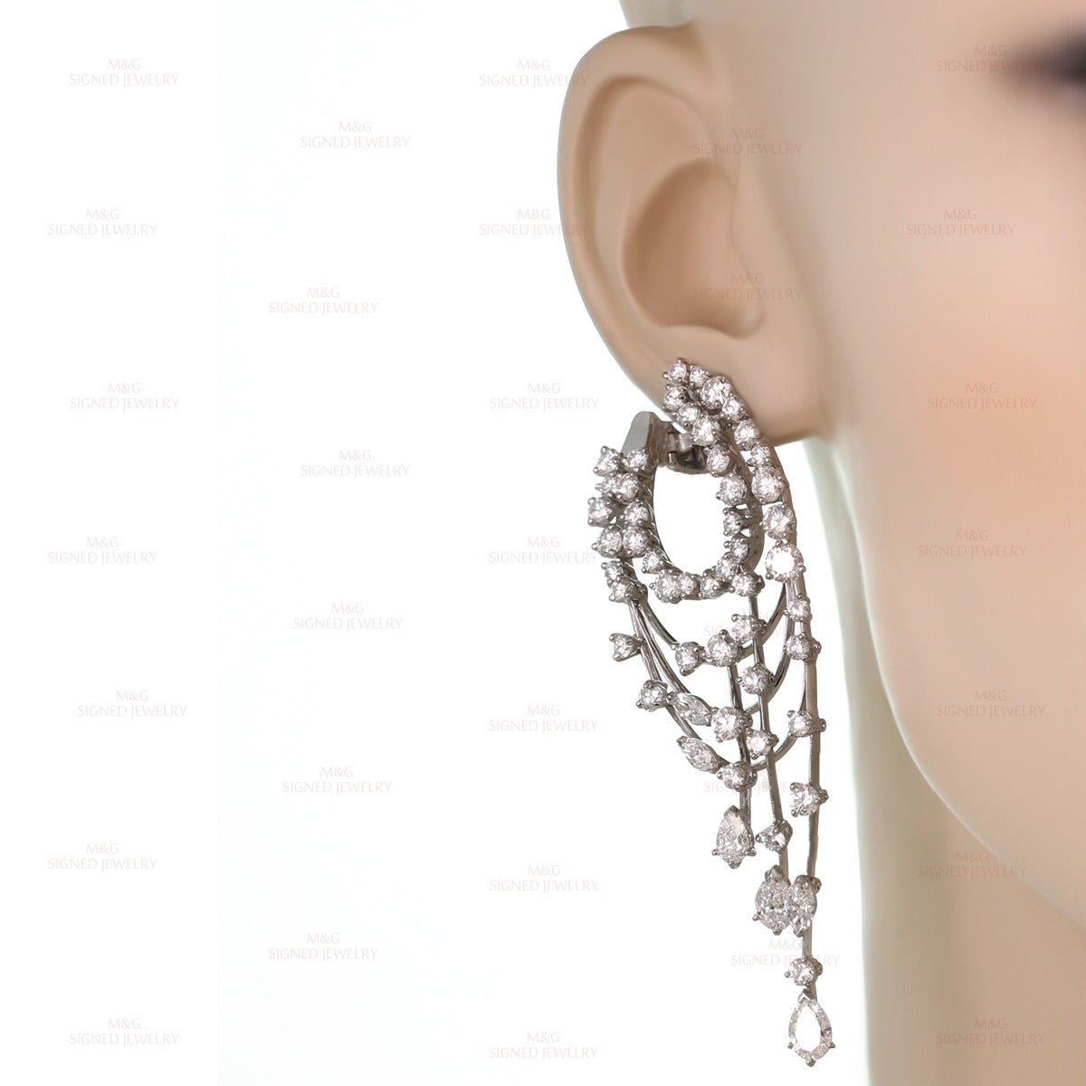 Van Cleef & Arpels Diamond White Gold Chandelier Earrings In Excellent Condition In New York, NY