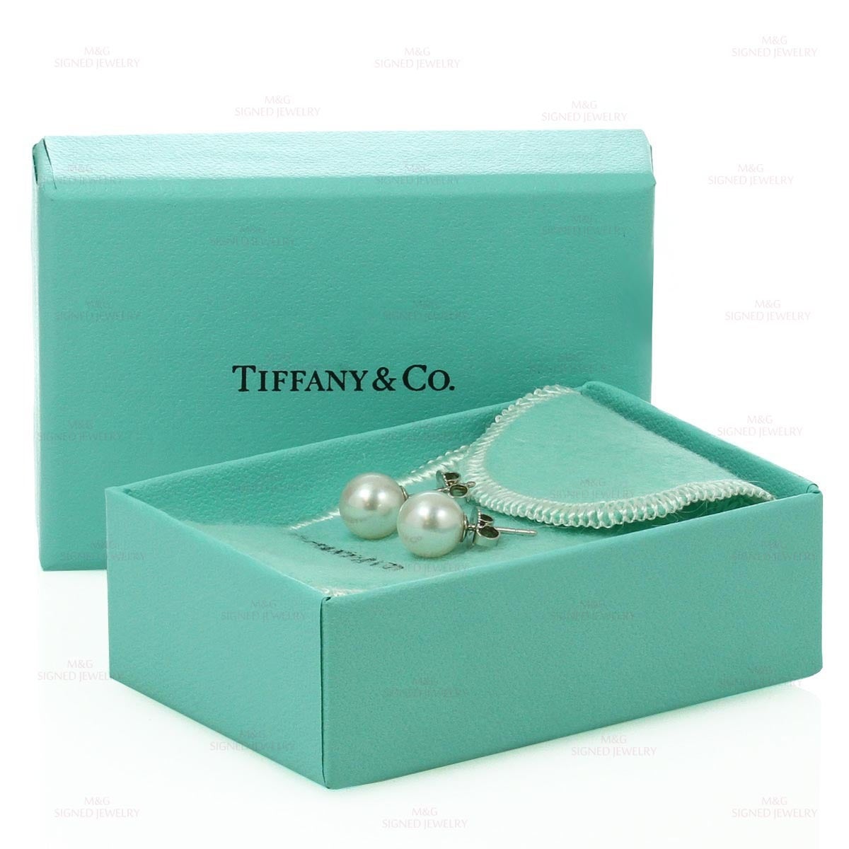 Tiffany & Co. Signature Akoya Cultured Pearl Stud Earrings In Excellent Condition In New York, NY