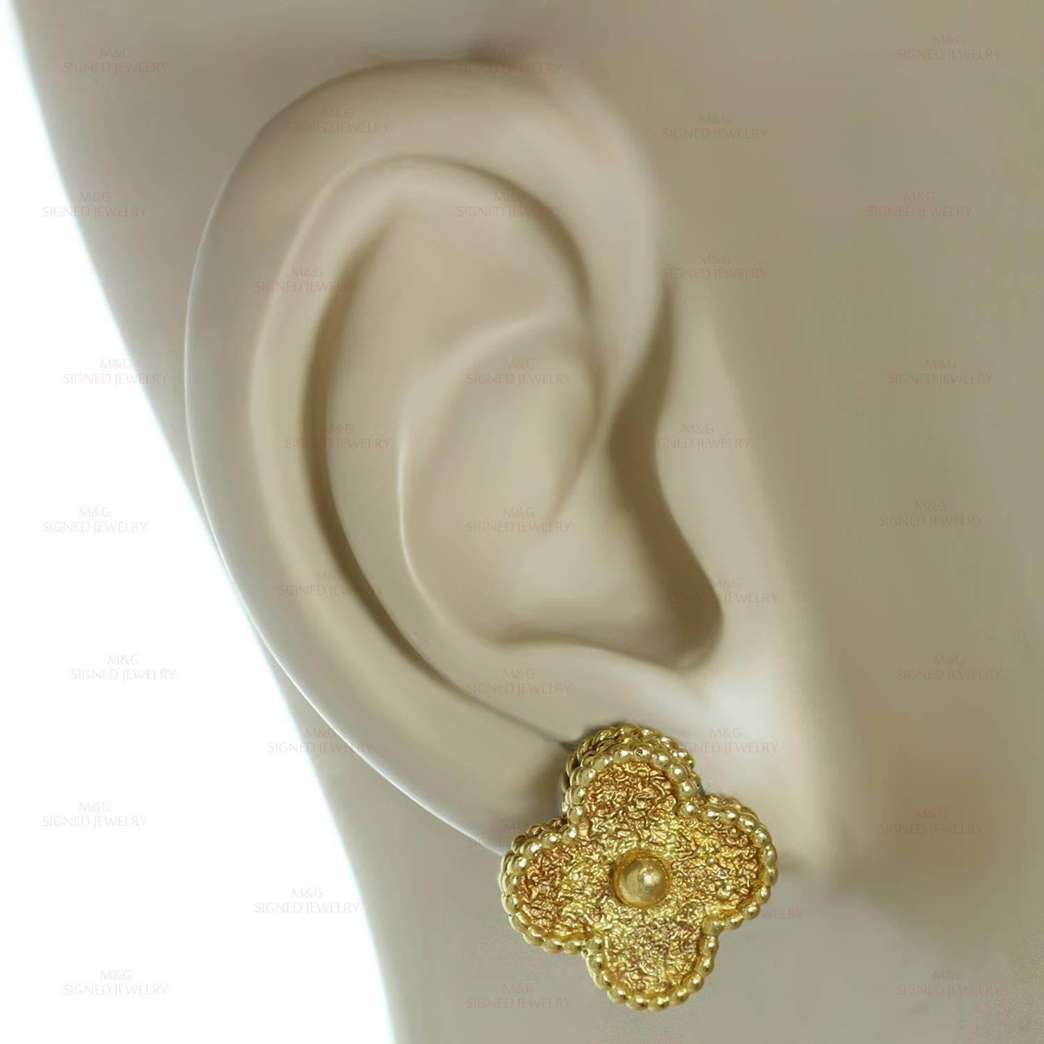 Van Cleef & Arpels Vintage Alhambra Gold Earrings In Excellent Condition In New York, NY