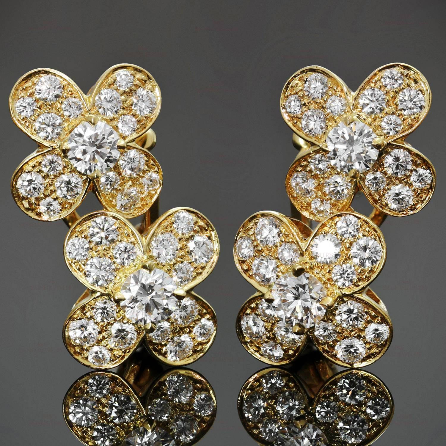 Women's Van Cleef & Arpels Trefle Diamond Gold Flower Earrings