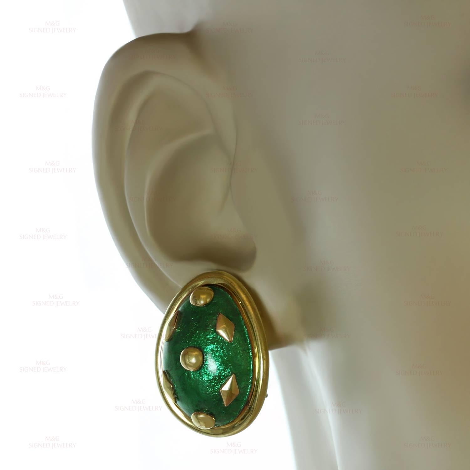 Tiffany & Co. Schlumberger Dot Losange Green Enamel Gold Clip-on Earrings In Excellent Condition In New York, NY