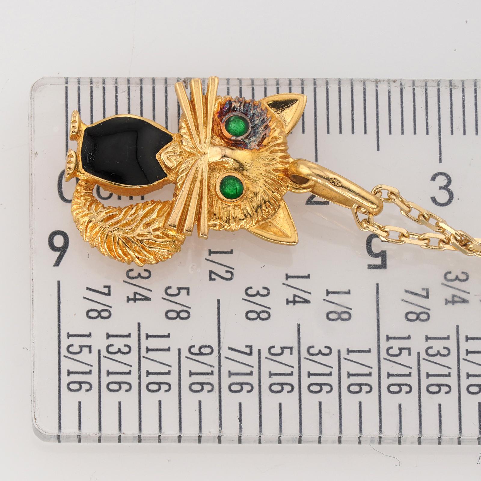 VAN CLEEF & ARPELS Collana con gatto in smeraldo e onice in oro giallo In condizioni buone in vendita a New York, NY