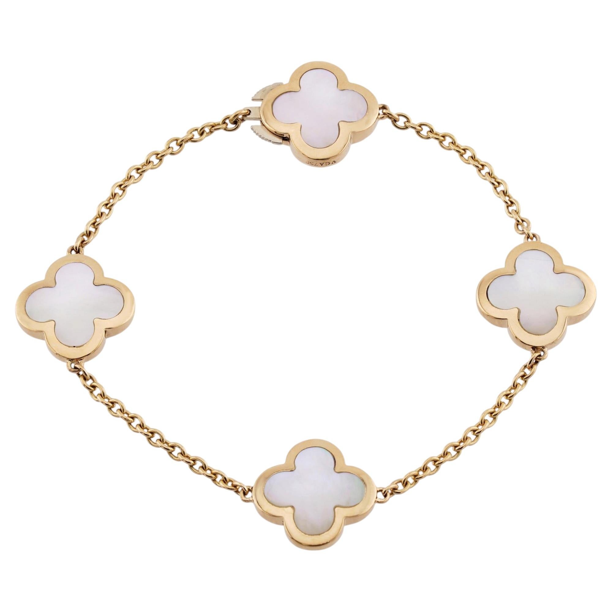 VAN CLEEF & ARPELS Alhambra 4 Motif MOP Yellow Gold Bracelet For Sale