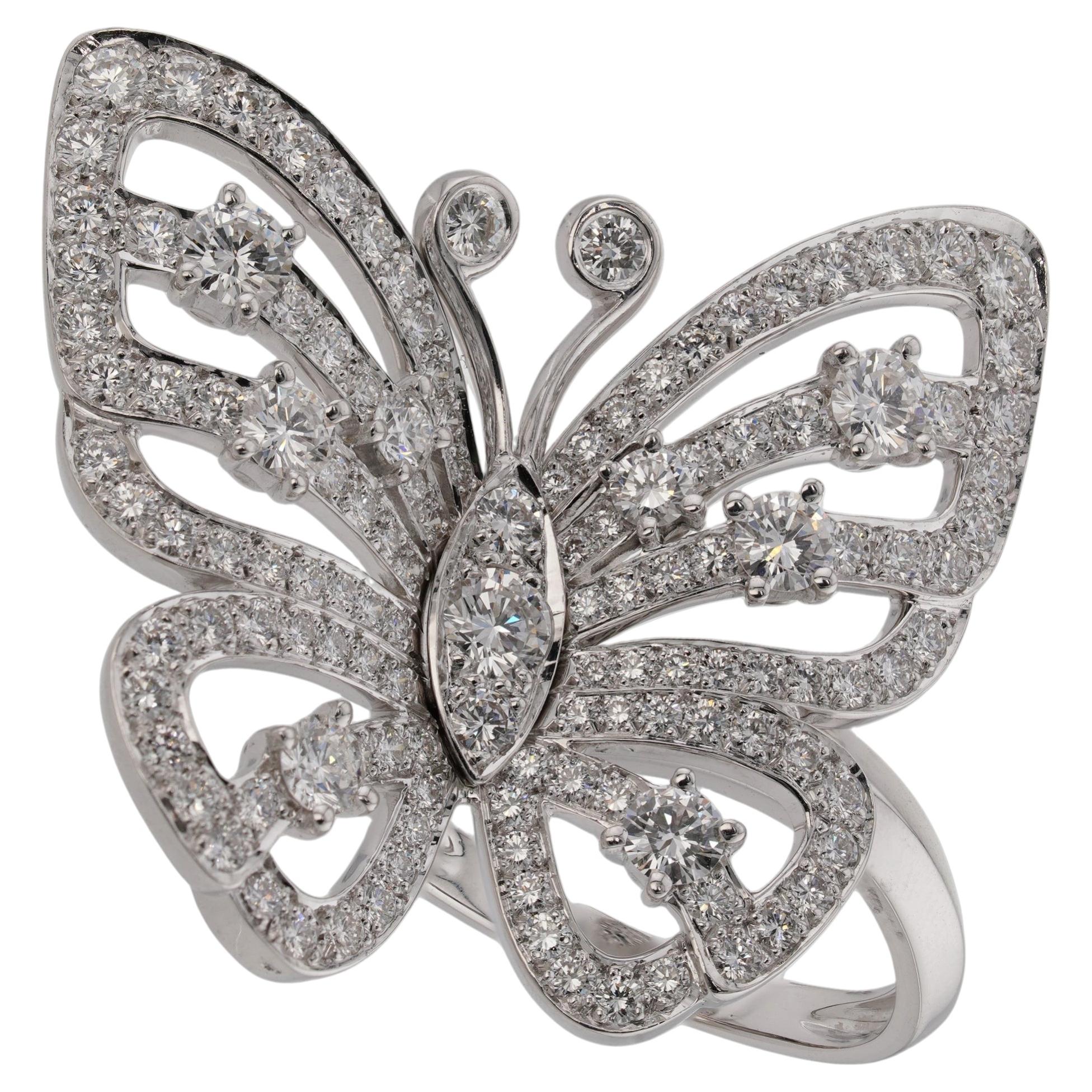 VAN CLEEF & ARPELS Flying Butterfly Between the Finger Diamond White Gold Ring