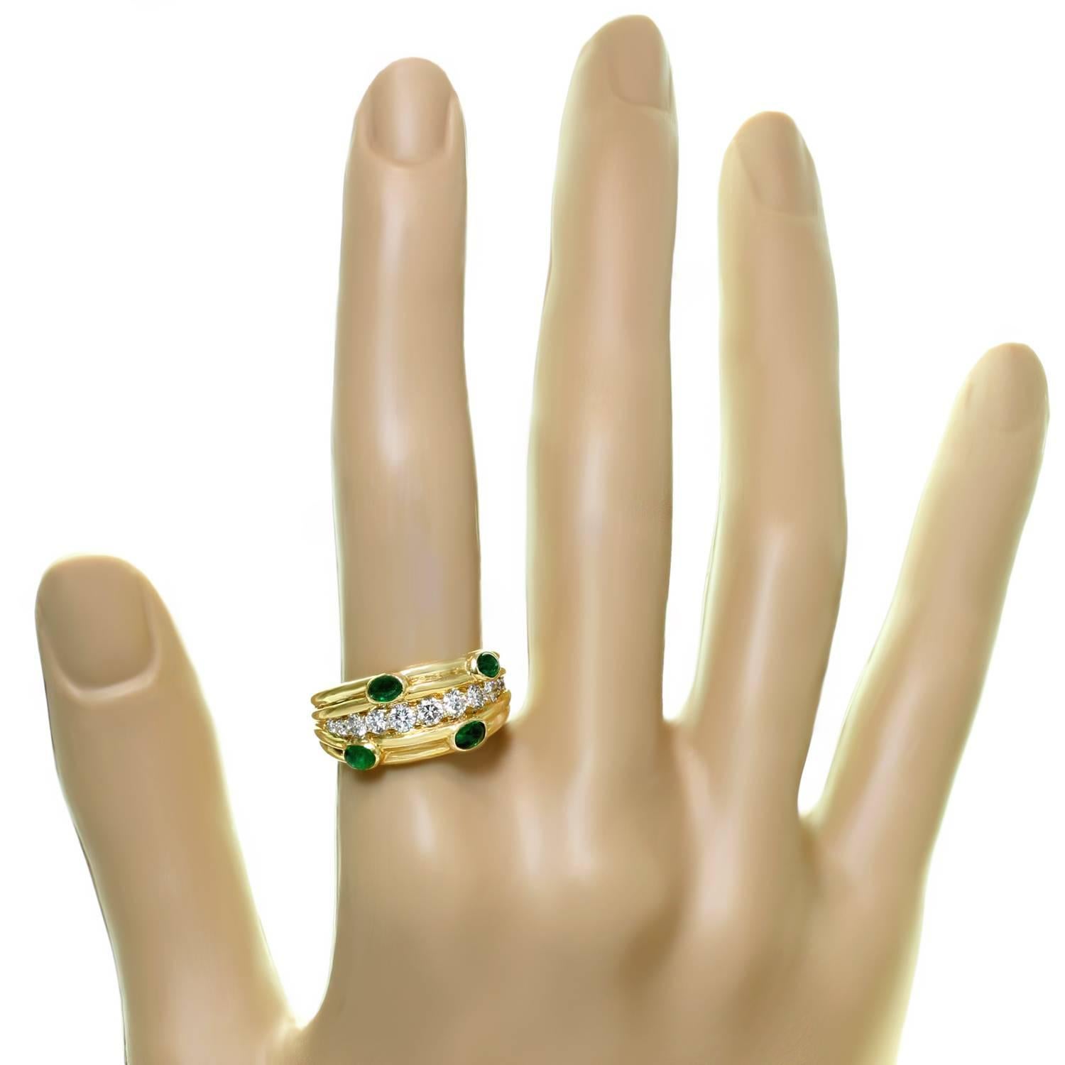 Women's Graff Diamond Emerald Yellow Gold Band Ring