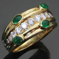 Graff Diamond Emerald Yellow Gold Band Ring