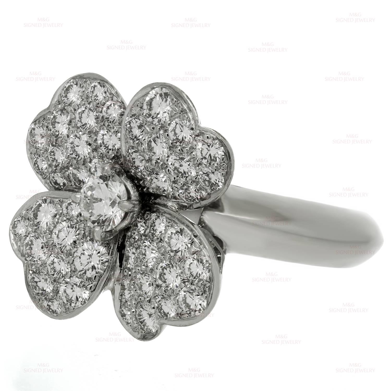 Women's Van Cleef & Arpels Cosmos Diamond Gold Medium Flower Ring