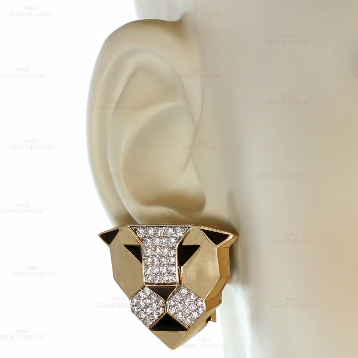 1990s Bulgari Enigma Black Enamel Diamond Gold Lion Earrings In Excellent Condition In New York, NY