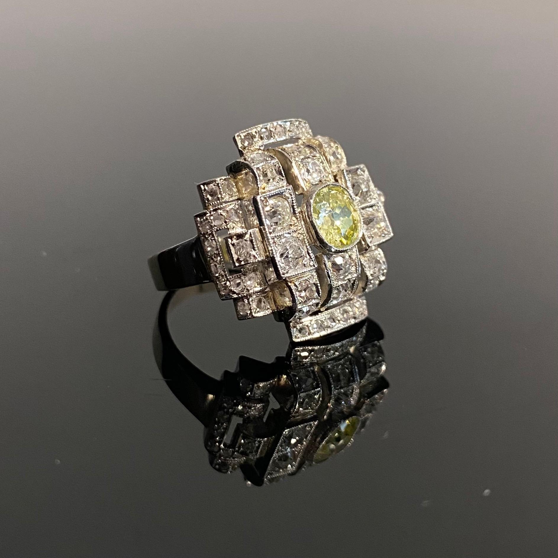 Art Deco Certified Greenish Yellow Old Cut Diamond Geometric Cocktail Ring 1930s In Good Condition For Sale In Lisbon, PT