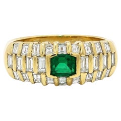Vintage 18k Yellow Gold GIA Vivid Green Emerald Baguette Diamond Band Ring