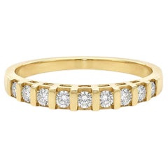 Klassischer Ehering aus 18-karätigem Gelbgold mit Diamanten in Kanalfassung, zum Kombinieren, Ringgröße 7