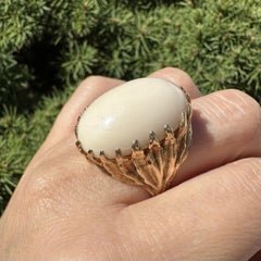 Vintage Solid Yellow Gold Large Oval Angel Skin Coral Brutalist Style Ring