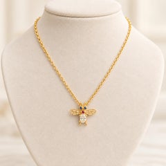 Vintage Solid Gold Oval Diamond Body Bee Fly Pendant Adjustable Chain Necklace