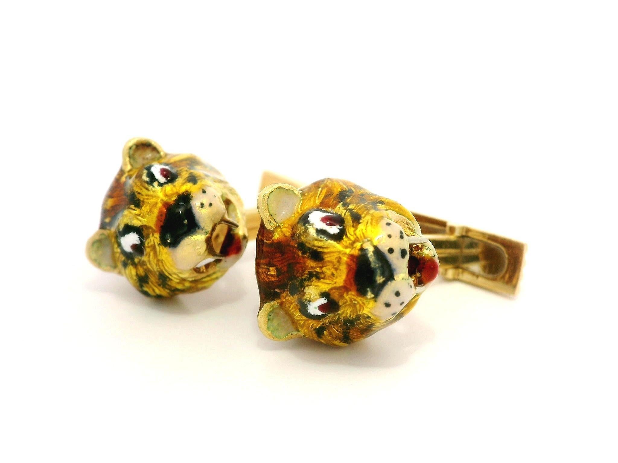 Boutons de manchette vintage en or jaune 18 carats, émail multicolore, tête de léopard tigré