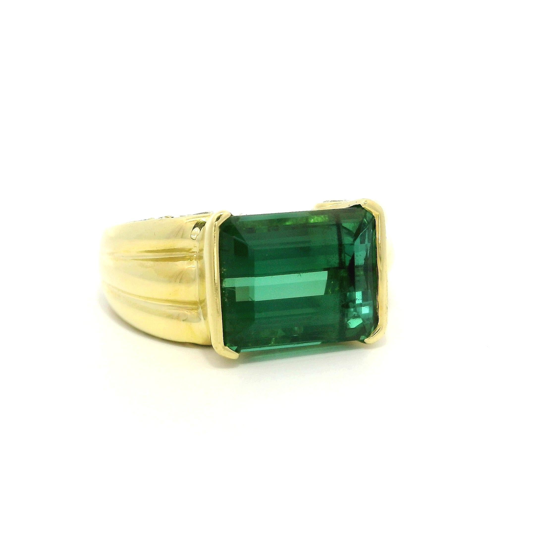 Bague en or jaune 18k GIA 6.43ctw Half Bezel Bluish Green Tourmaline Diamond Ring en vente 6