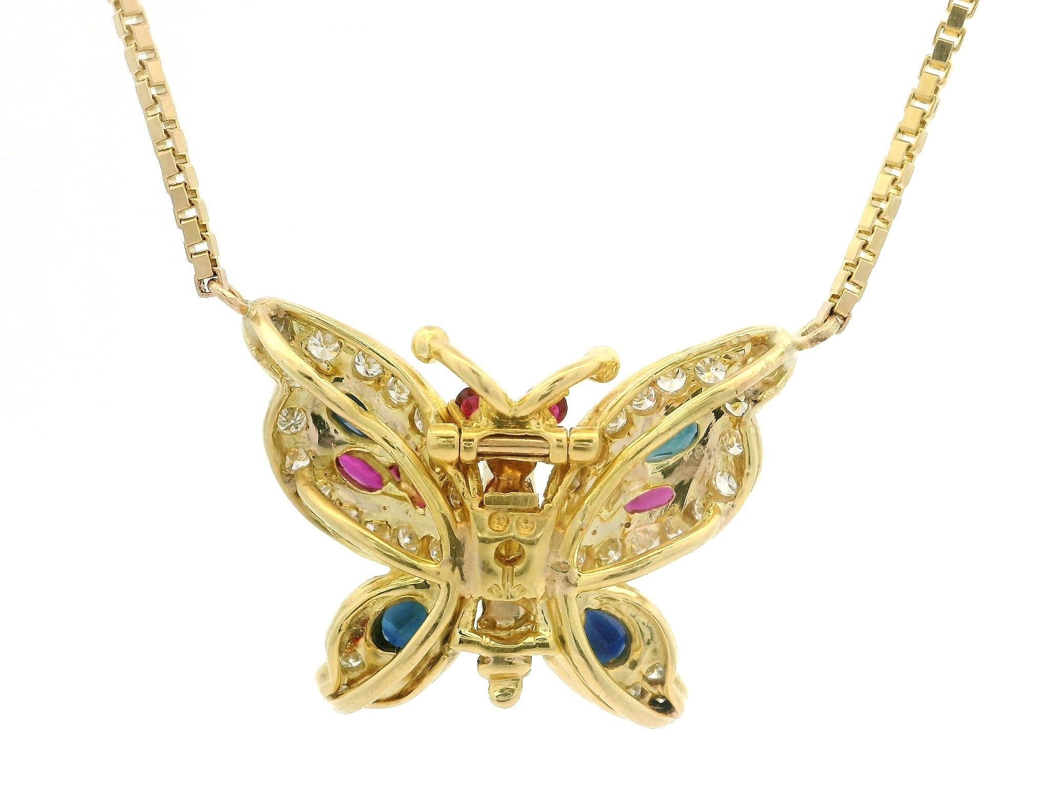 Collana con ciondolo a farfalla in oro giallo vintage con zaffiro e diamante dettagliato in vendita 2