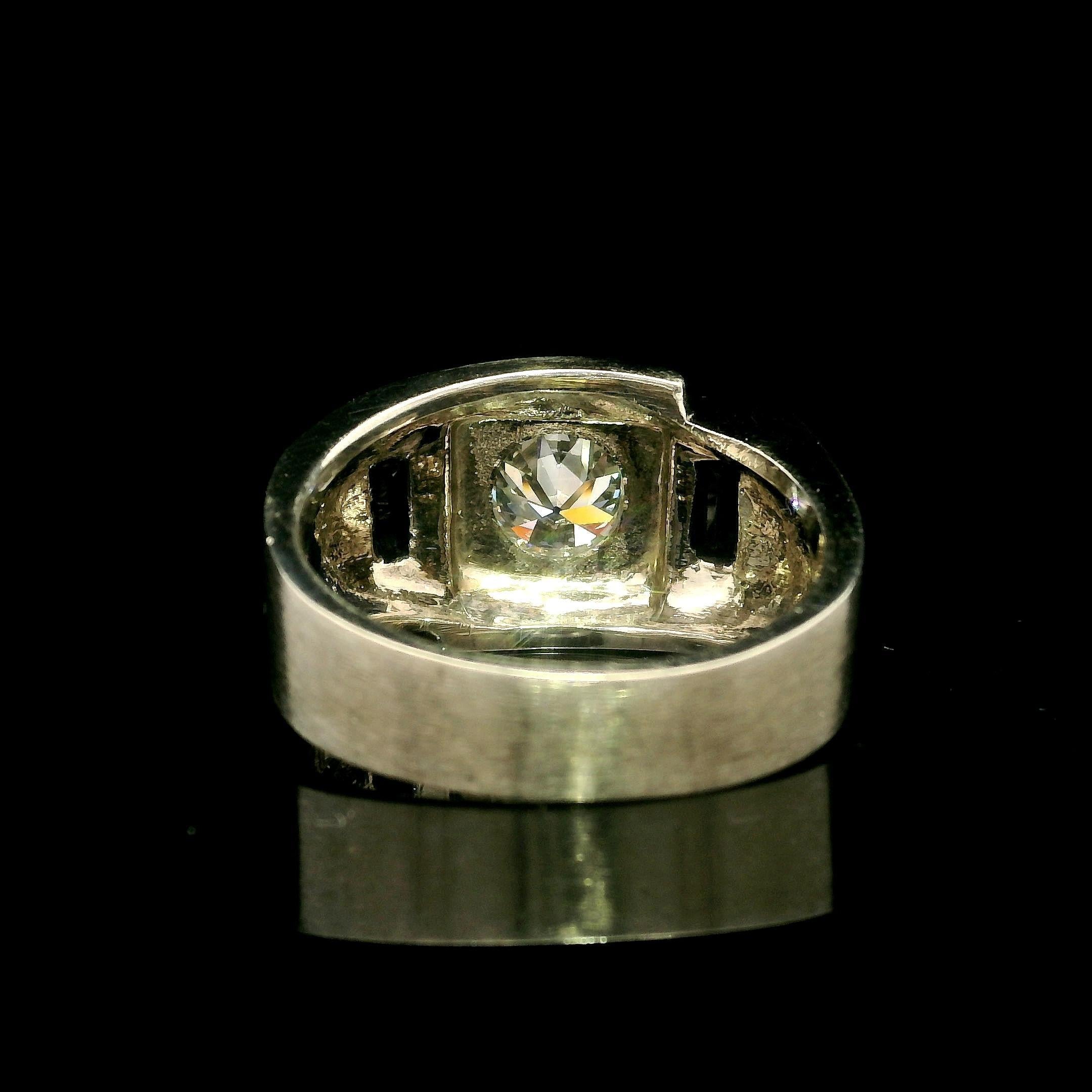 --Pietre: --
(1) Diamante naturale autentico - Vecchio taglio europeo - incastonato - H. H. - VS2Clarity - 1,02ct (esatto, certificato)** Vedi i dettagli della certificazione qui sotto per informazioni complete
(2) Zaffiri sintetici - Taglio a