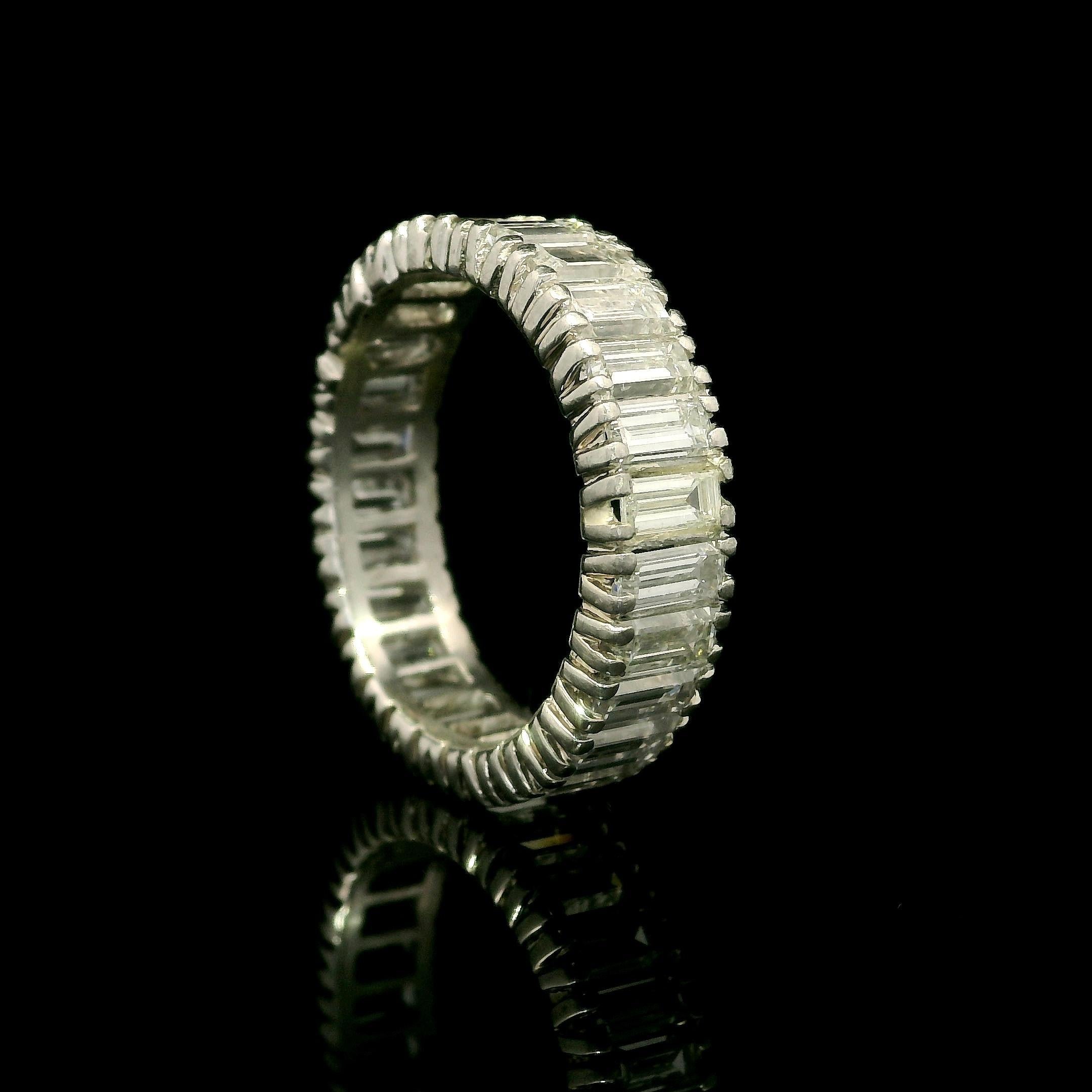 Anello di platino antico con diamanti baguette eternità 3.50ct sz6.5 in vendita 4