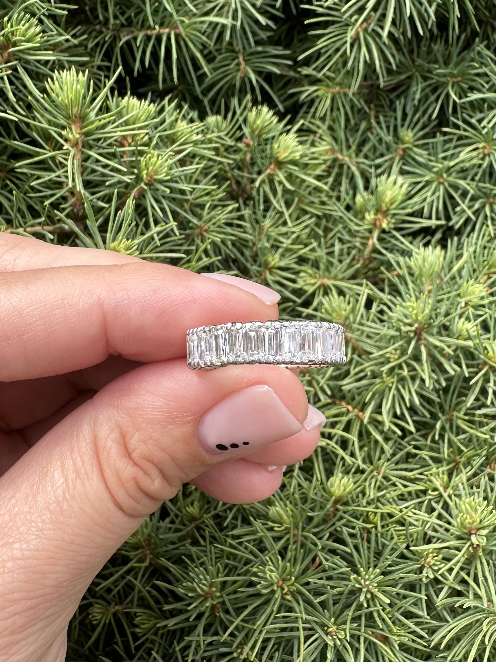 Anello di platino antico con diamanti baguette eternità 3.50ct sz6.5 in vendita 5