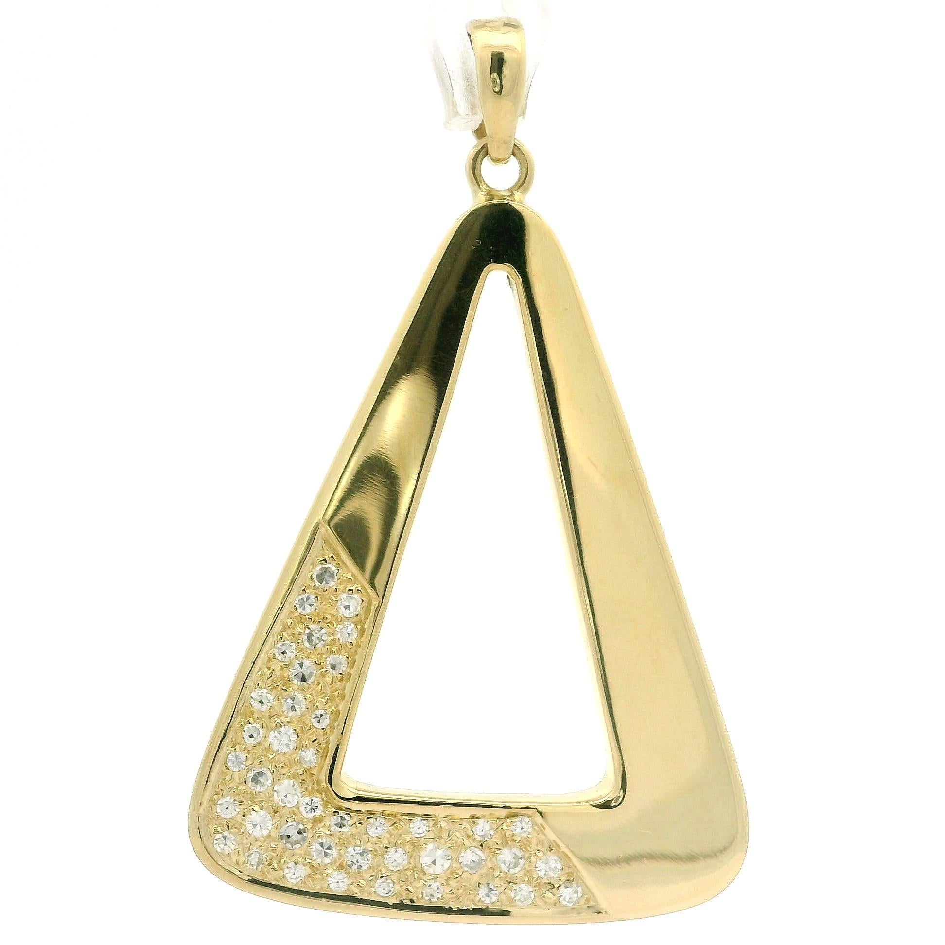 –Stone(s)–
(42) Natural Genuine Diamond - Single & Round Brilliant Cut - Pave Set - F/G Color - VS1/VS2 Clarity - 0.40ctw (approx.)

Material: 18k Solid Yellow Gold
Weight: 11.4 Grams
Overall Width: 34.5mm (1.3