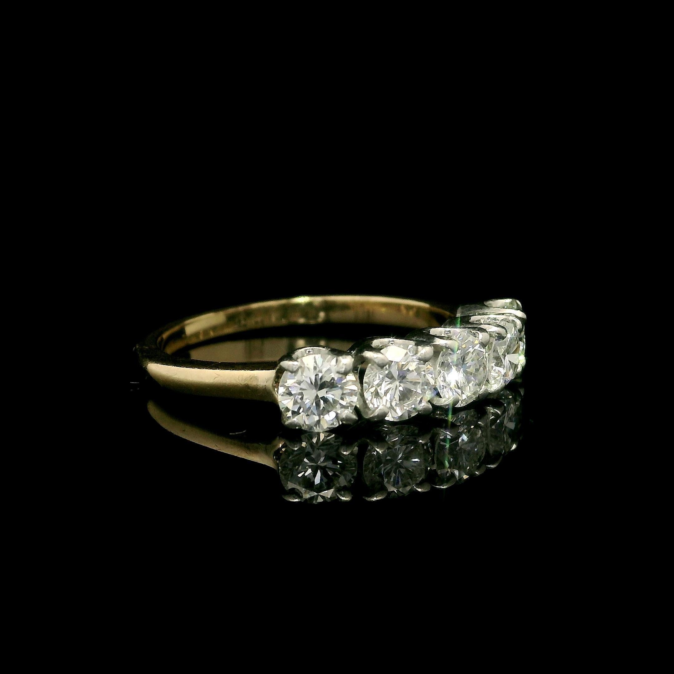Taglio brillante Anello vintage in oro giallo 14k e palladio con 5 diamanti da 1,40 ct. in vendita