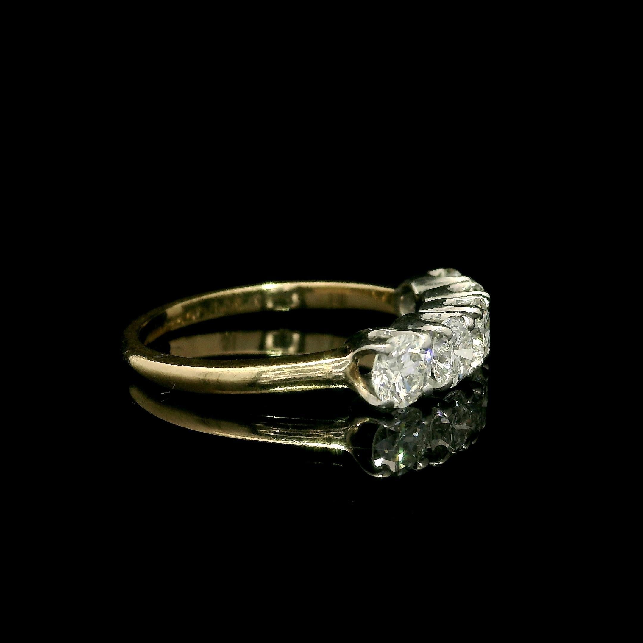 Anello vintage in oro giallo 14k e palladio con 5 diamanti da 1,40 ct. In condizioni ottime in vendita a Montclair, NJ
