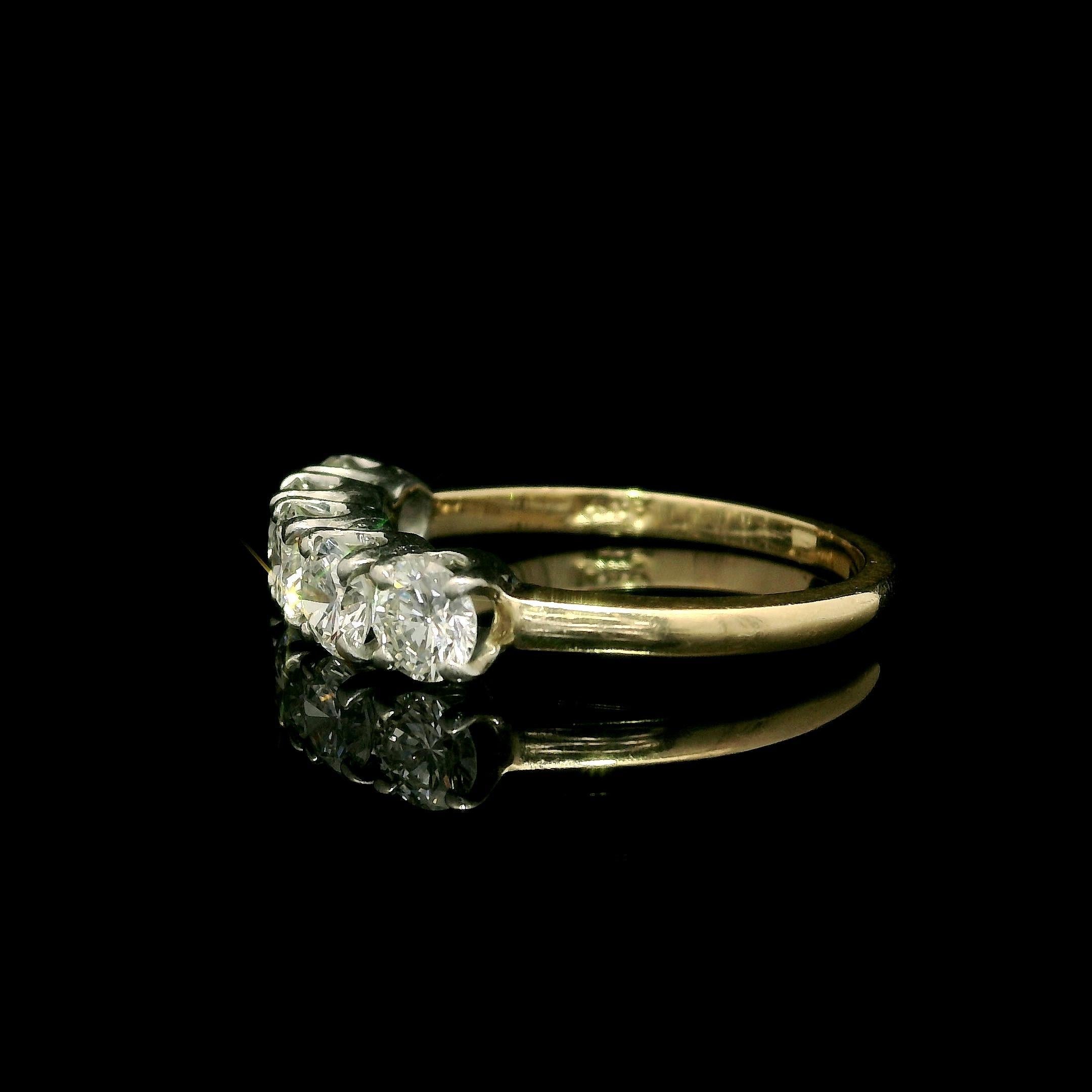 Donna Anello vintage in oro giallo 14k e palladio con 5 diamanti da 1,40 ct. in vendita