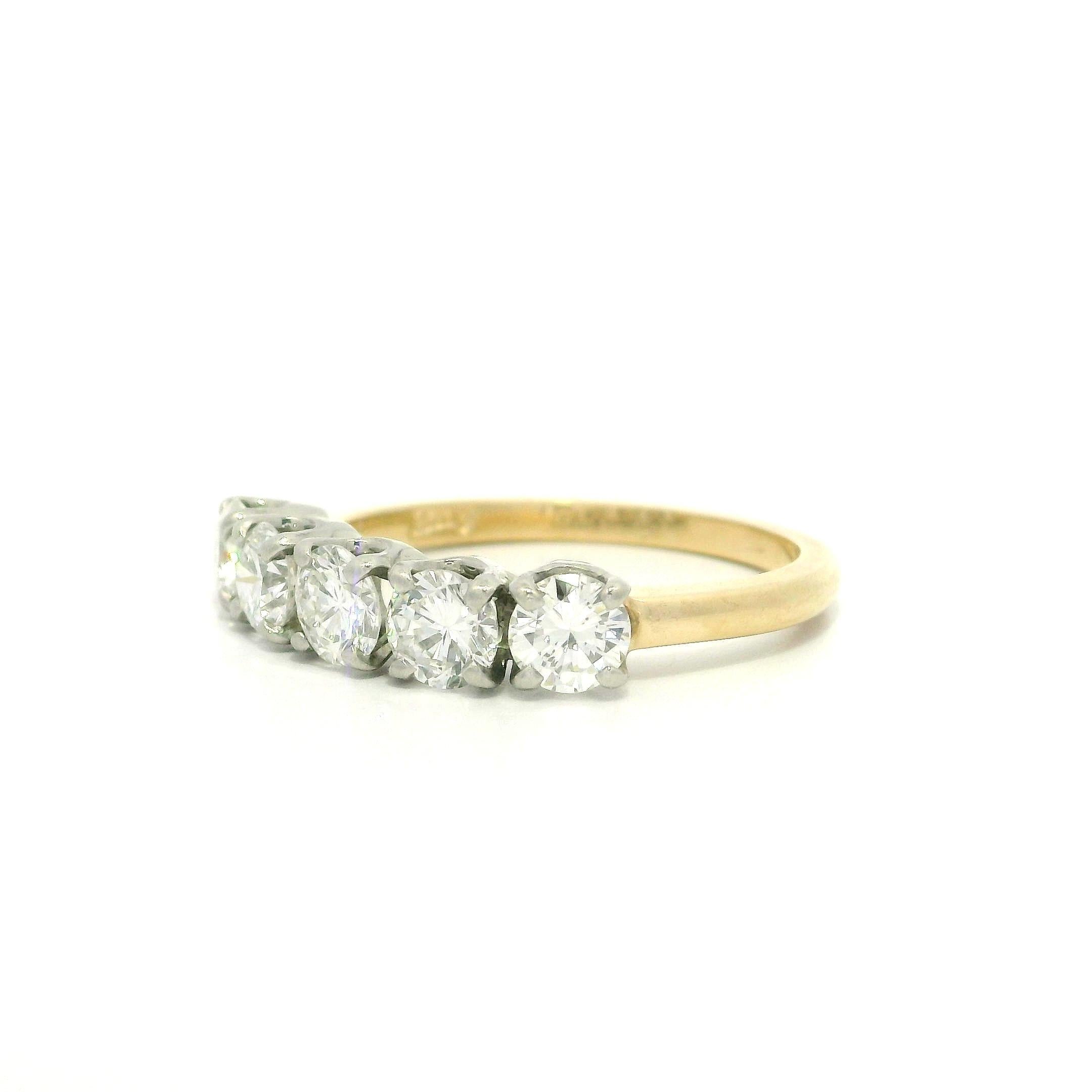 Anello vintage in oro giallo 14k e palladio con 5 diamanti da 1,40 ct. in vendita 2