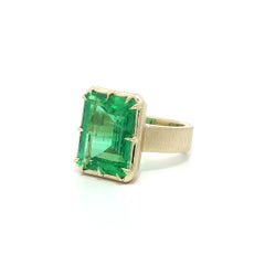 18k Yellow Gold AGL 8.11ct Long Glowy Colombian Emerald Solitaire Brushed Ring
