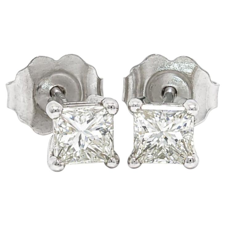 Pendientes de botón «New Classic» de oro blanco de 14k con diamantes de talla princesa de 0,56 ct en total