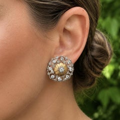 Boucles d'oreilles vintage Mario Buccellati en or 18 carats, ornées de diamants et gravées à la main, à clip, de forme ronde