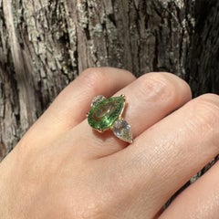 18k Yellow Gold 6.99ctw GIA Pear Bright Tsavorite Old Cut Diamond Sides Ring