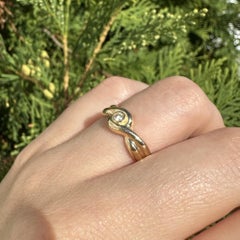 18k Yellow Gold Round Bezel Diamond Solitaire Braided Dainty Band Ring