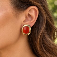 Vintage 14k Yellow Gold Cushion Law Cabochon Carnelian Drop Omega Earrings