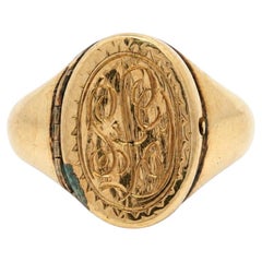 Victorian Gold Open Flip Compartment Sacred Heart Jesus & Virgin Mary Ring