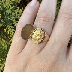 Victorian Gold Open Flip Compartment Sacred Heart Jesus & Virgin Mary Ring