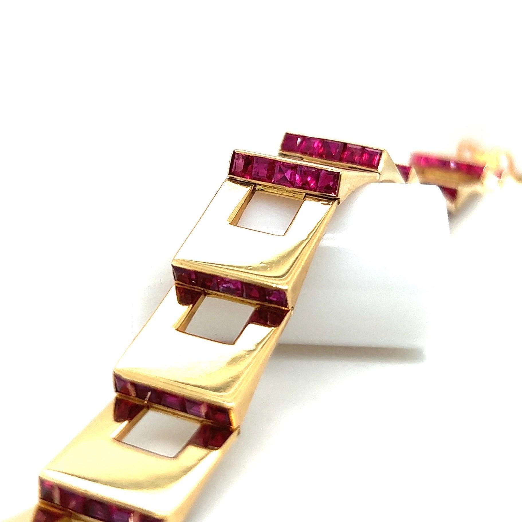 Women's Cartier London Burma Rubies 18 Karat Rose Gold Escalier Bracelet, 1940s