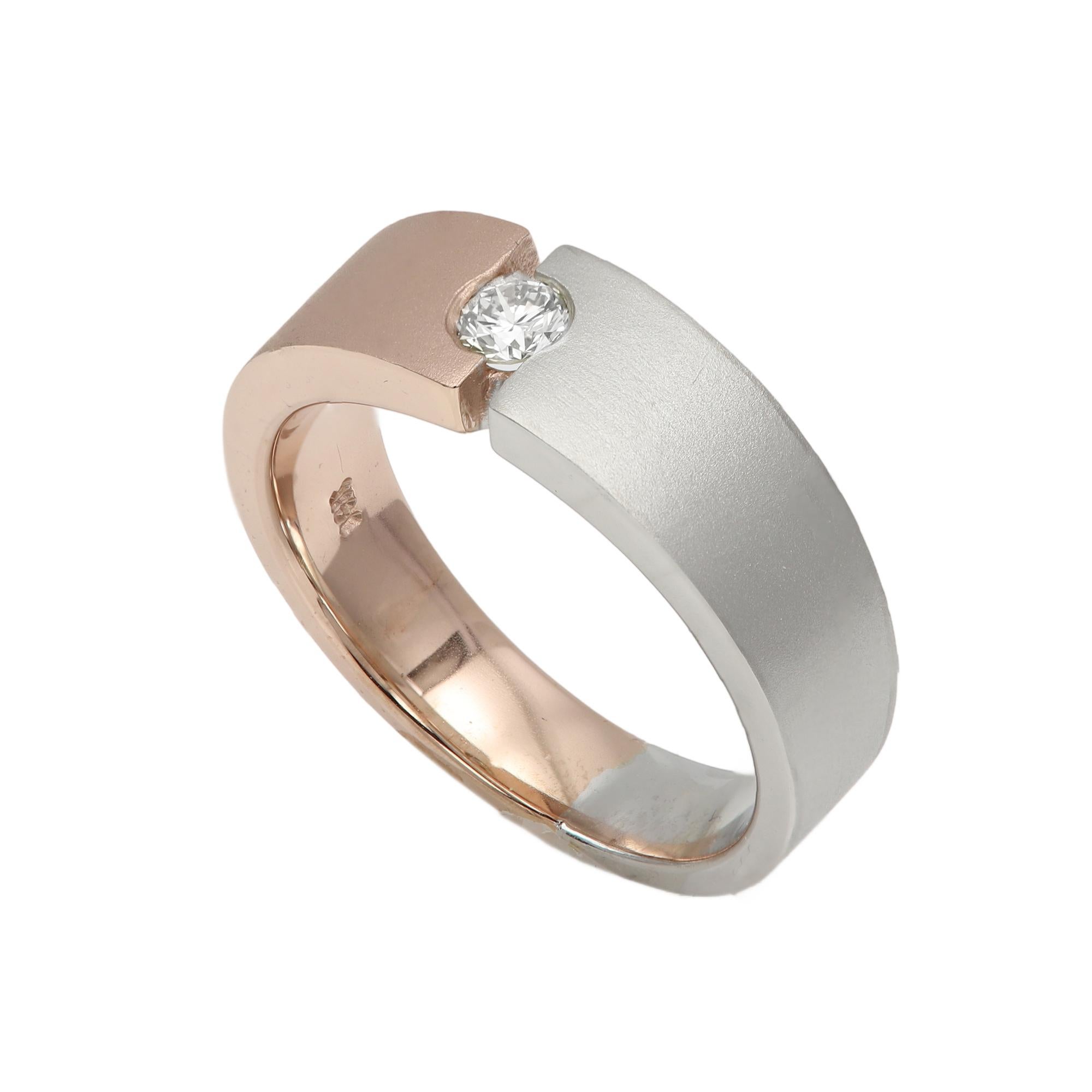 Hombres Anillo de Diamantes 14 Quilates Dos Tonos de Oro Cepillado Banda de Oro Rosa y Blanco para Hombres en venta 2