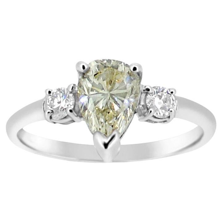 18 Karat Diamond Ring Pear shape Natural Diamond Vintage diamond engagement ring