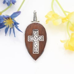 Ciondolo a croce in legno vintage con scudo, argento sterling 925