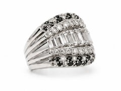 ART DECO 18K white gold white and black diamonds ring