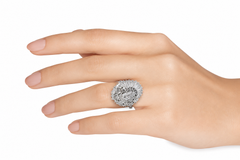 Bague cocktail Art déco en or blanc 18 carats sertie de diamants blancs