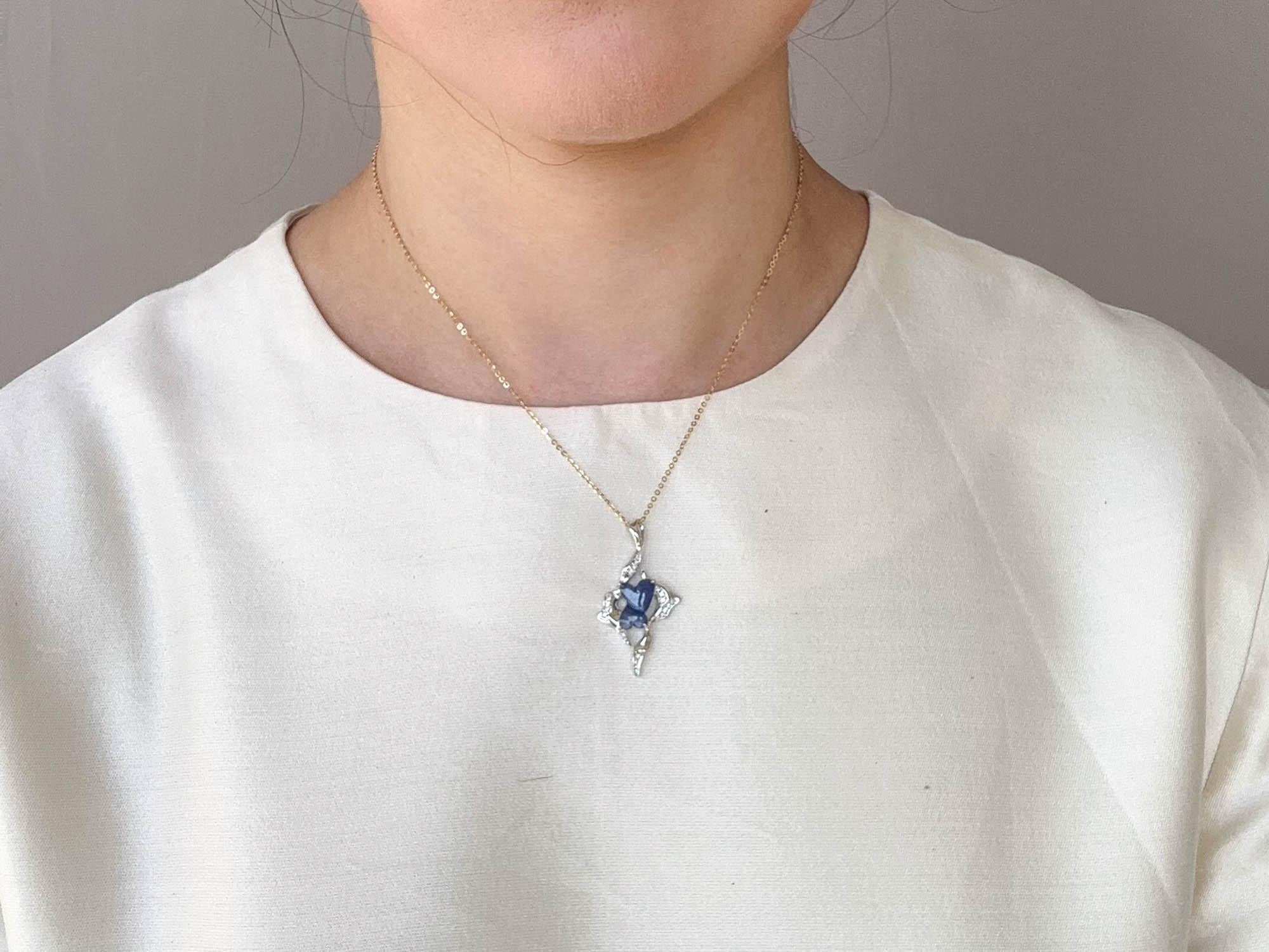 da uomo o donna Ciondolo con zaffiro a cuore doppio collegato in oro bianco 14K da 2,32 carati con diamante in vendita