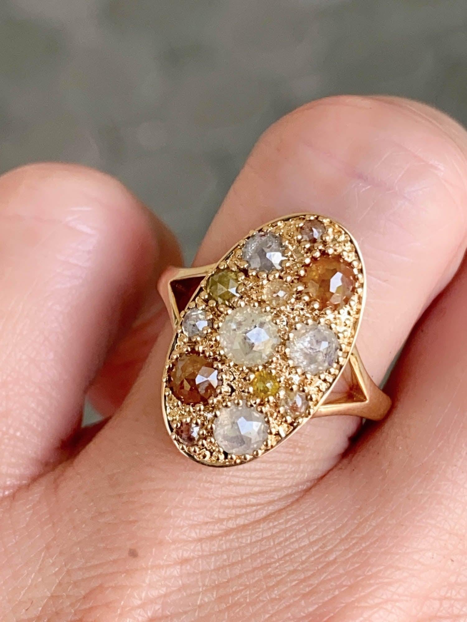 Anello a grappolo con diamanti taglio rosa da 2,59 carati in oro giallo 14K Navette R6583 in vendita 1