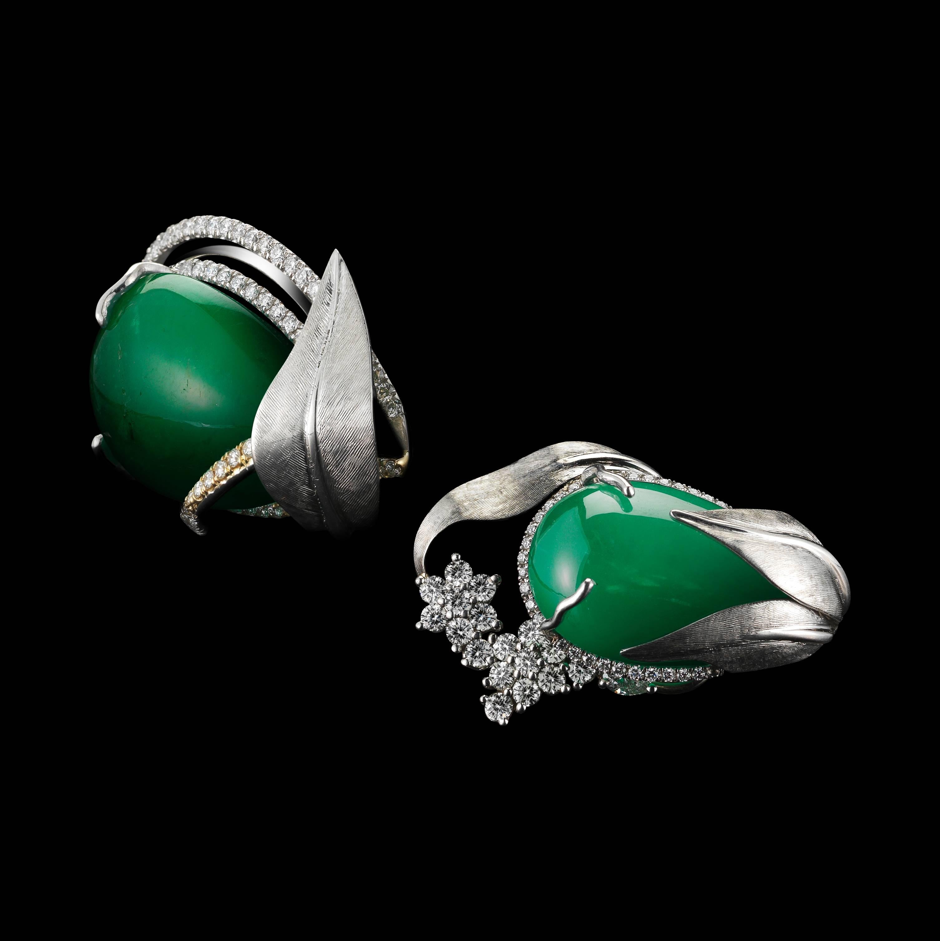 Emerald Diamond gold platinum Flower Earrings For Sale 1