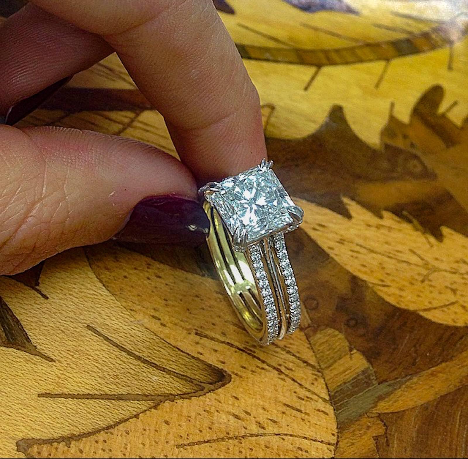 Radiant-Cut Diamond Gold Platinum Ring In New Condition For Sale In New York, NY