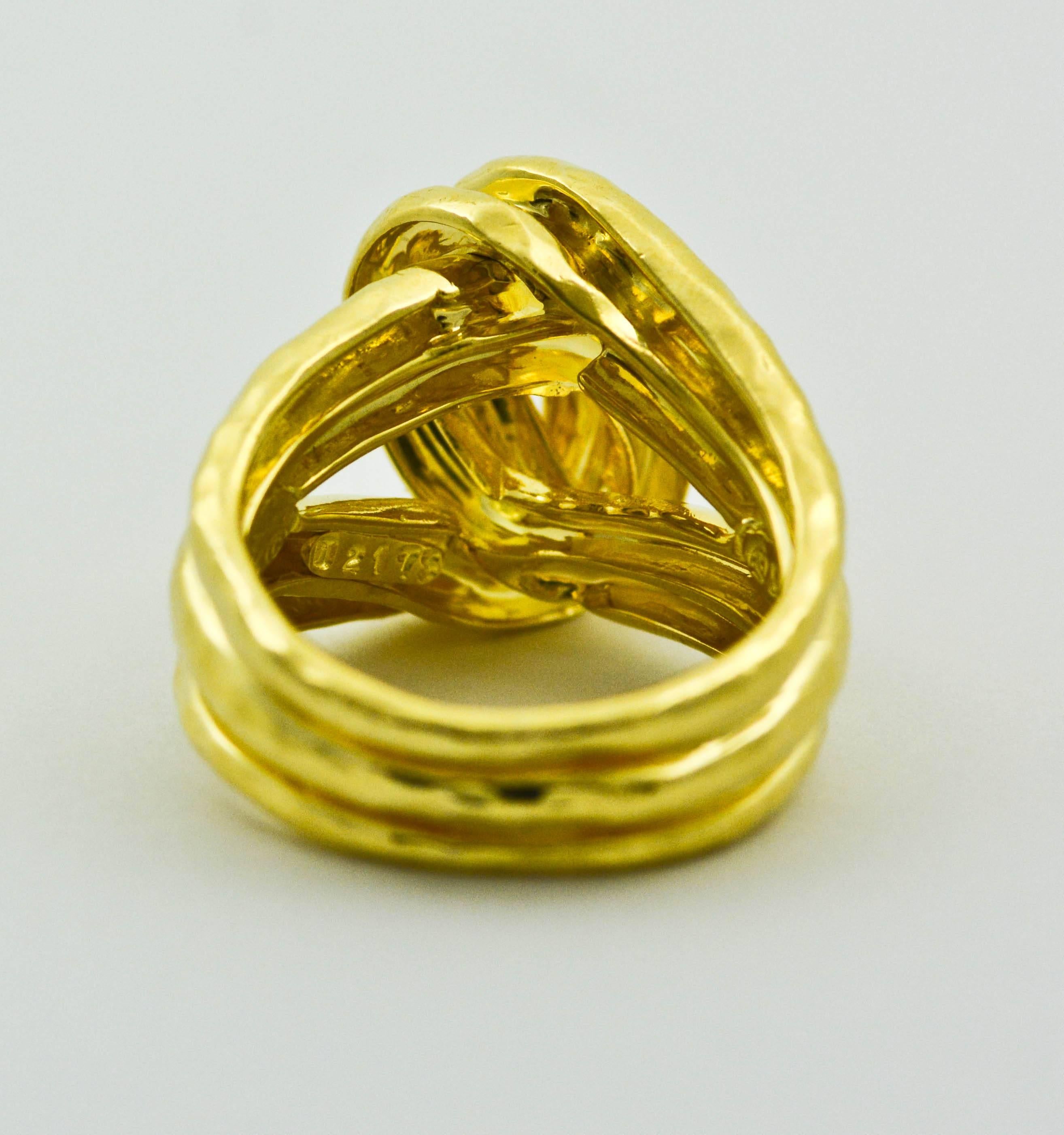 Henry Dunay Gold High Polish Hammered Finish Knot Ring In Excellent Condition In Dallas, TX