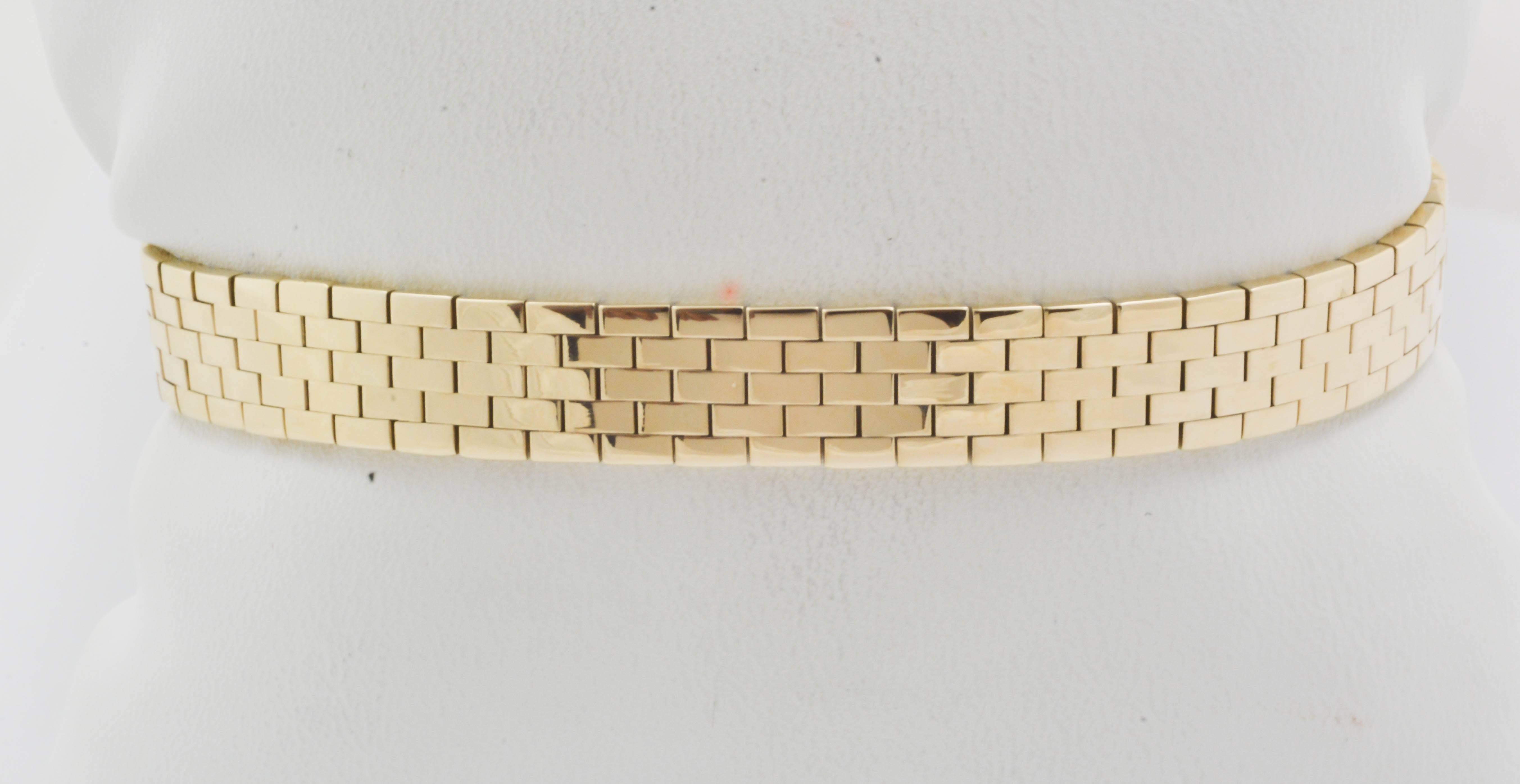 Modern Gold Flat Brick Patterned Polished Link Bracelet
