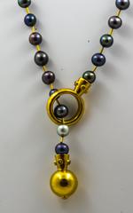 Black Pearl and Textured Gold Lariat Necklace