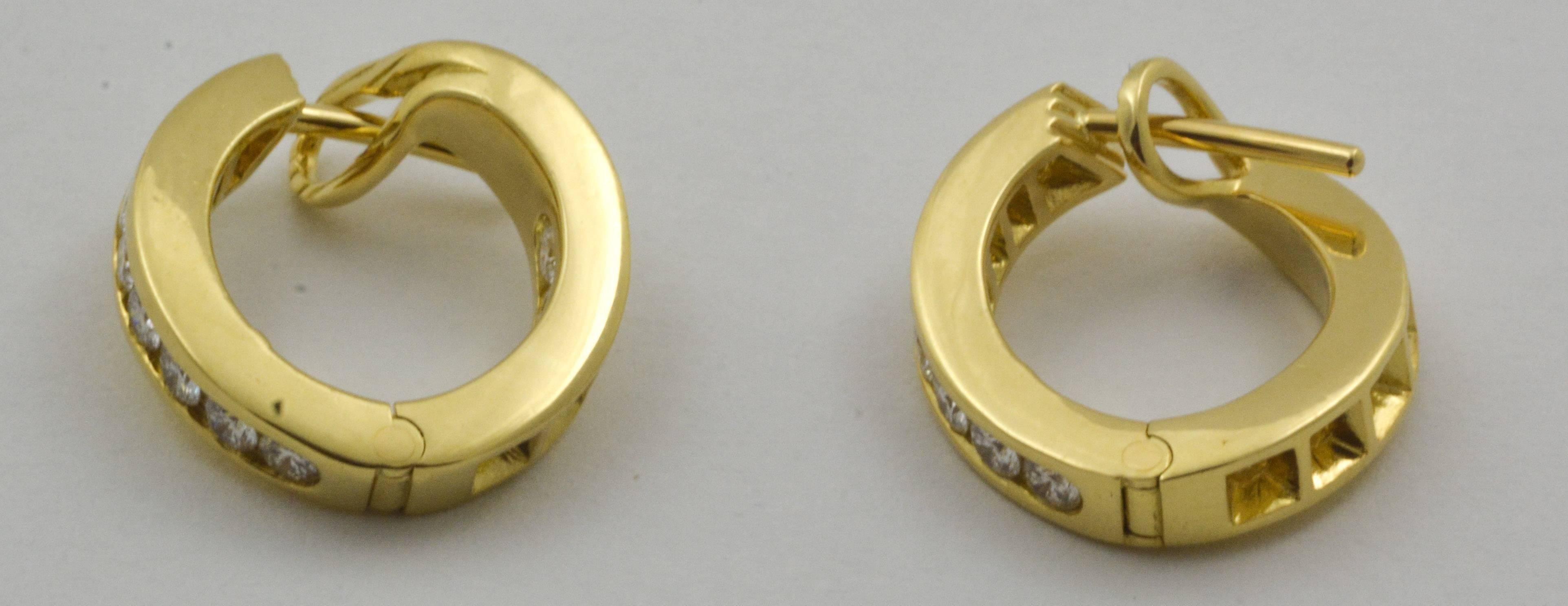 Classic Inside Out Diamond Gold Hoop Earrings In Excellent Condition In Dallas, TX